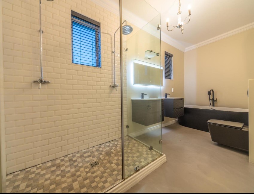 4 Bedroom Property for Sale in Val De Vie Estate Western Cape